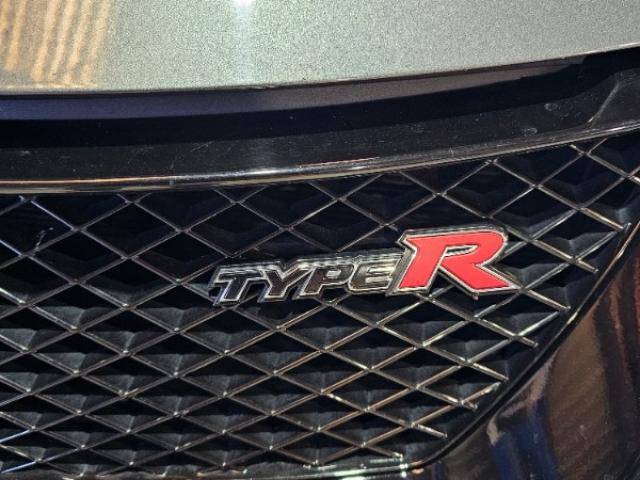 Diagnostic, revision et vidange de boite sur cette sublime Honda Type R fk2! 